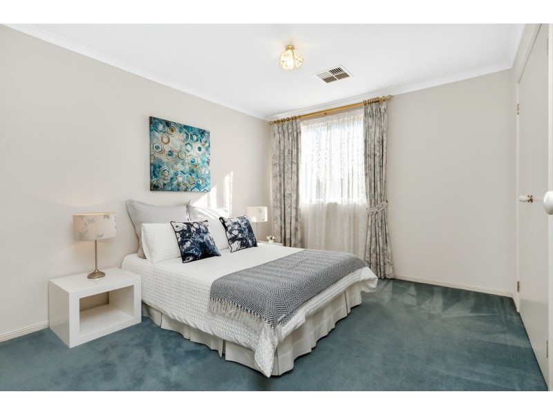 24 Stanford Avenue, Novar Gardens SA 5040