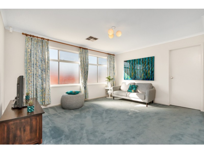 24 Stanford Avenue, Novar Gardens SA 5040