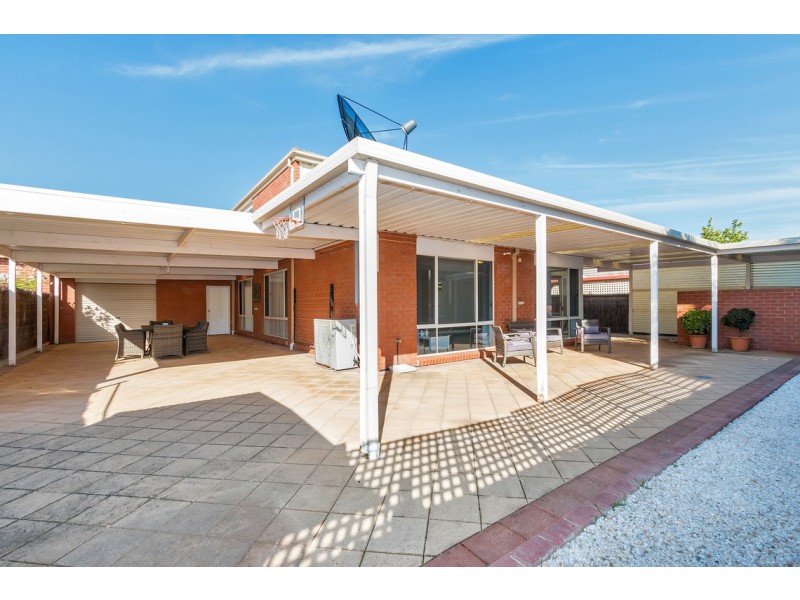 24 Stanford Avenue, Novar Gardens SA 5040