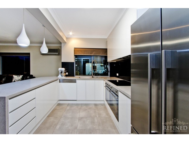 12 McDonald Grove, West Lakes SA 5021