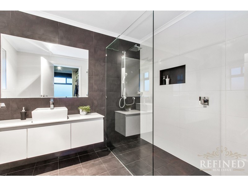 12 McDonald Grove, West Lakes SA 5021