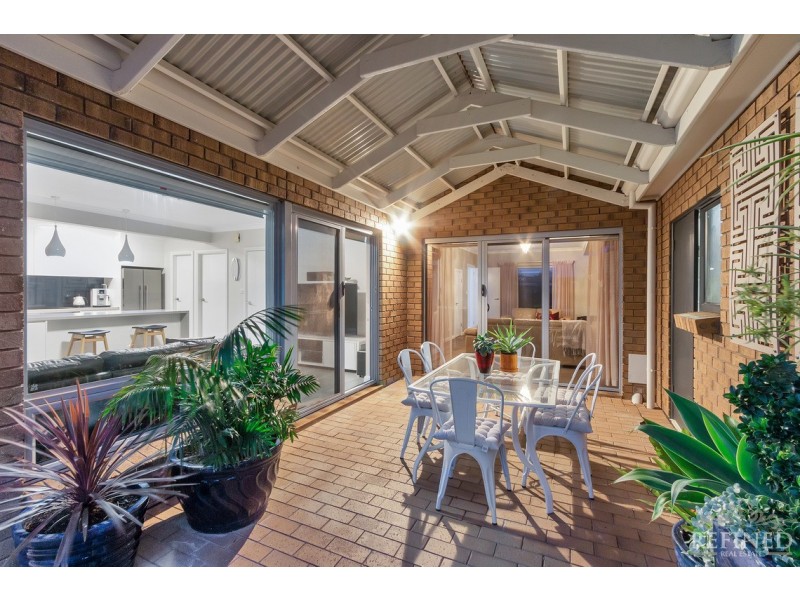 12 McDonald Grove, West Lakes SA 5021