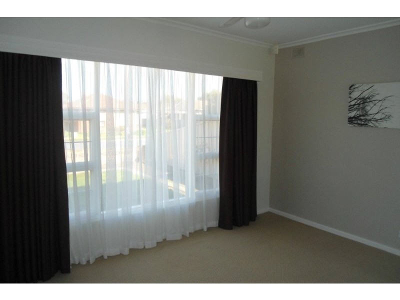 9 Ernest Street, Taperoo SA 5017