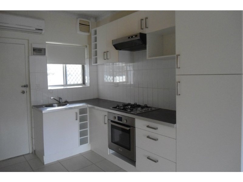9/2 Emerson Road, Black Forest SA 5035