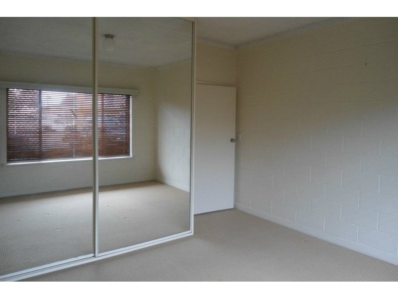 9/2 Emerson Road, Black Forest SA 5035
