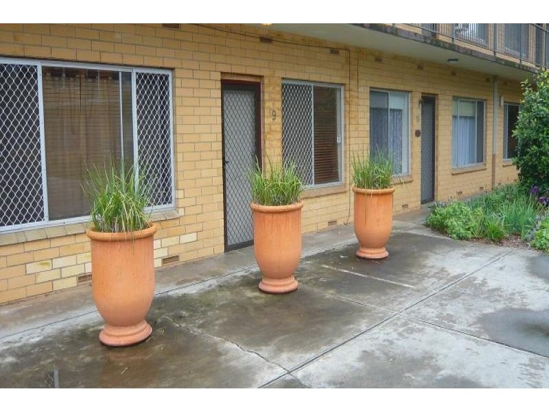 9/2 Emerson Road, Black Forest SA 5035