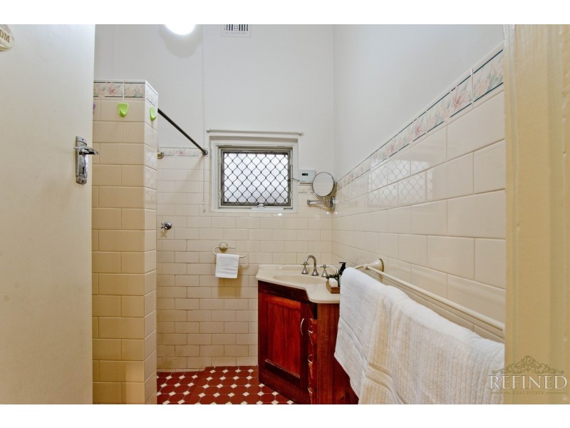 10 Madden Avenue, Glandore SA 5037