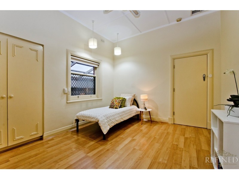 10 Madden Avenue, Glandore SA 5037