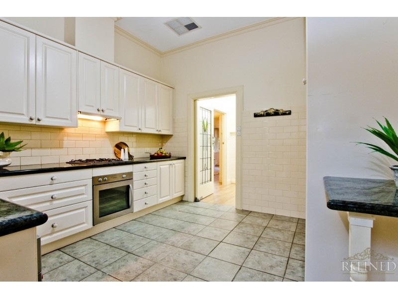 10 Madden Avenue, Glandore SA 5037