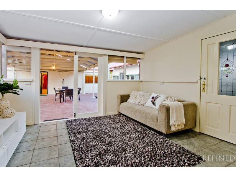 10 Madden Avenue, Glandore SA 5037