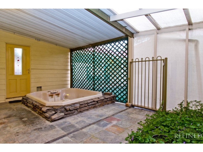 10 Madden Avenue, Glandore SA 5037