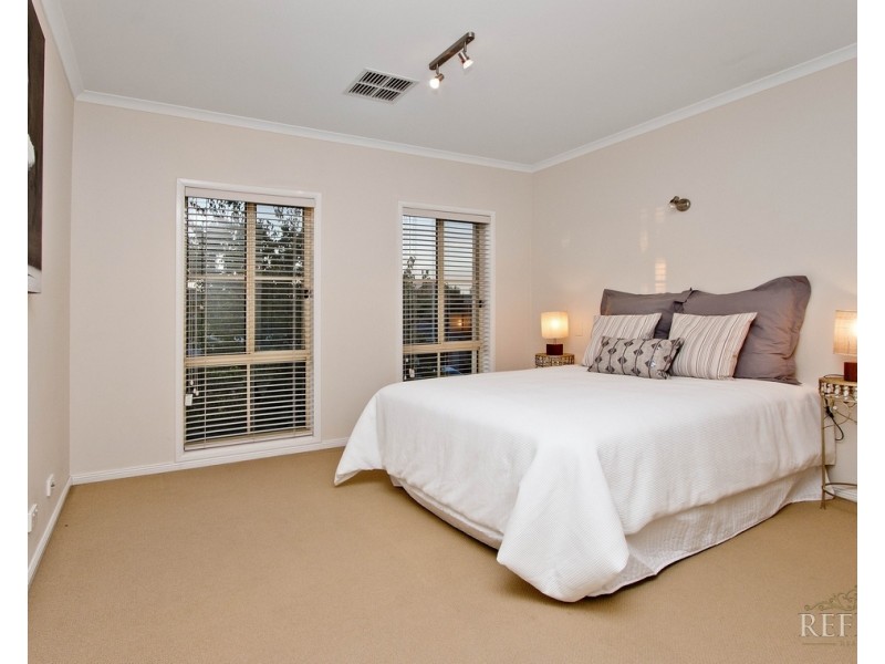 33  Baird Street, Mawson Lakes SA 5095