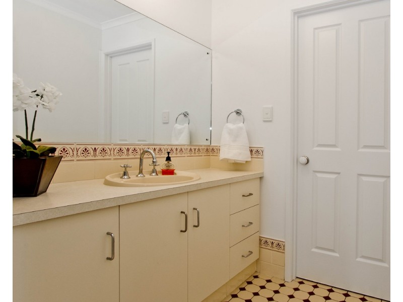 7 Corbyn Court, Moana SA 5169