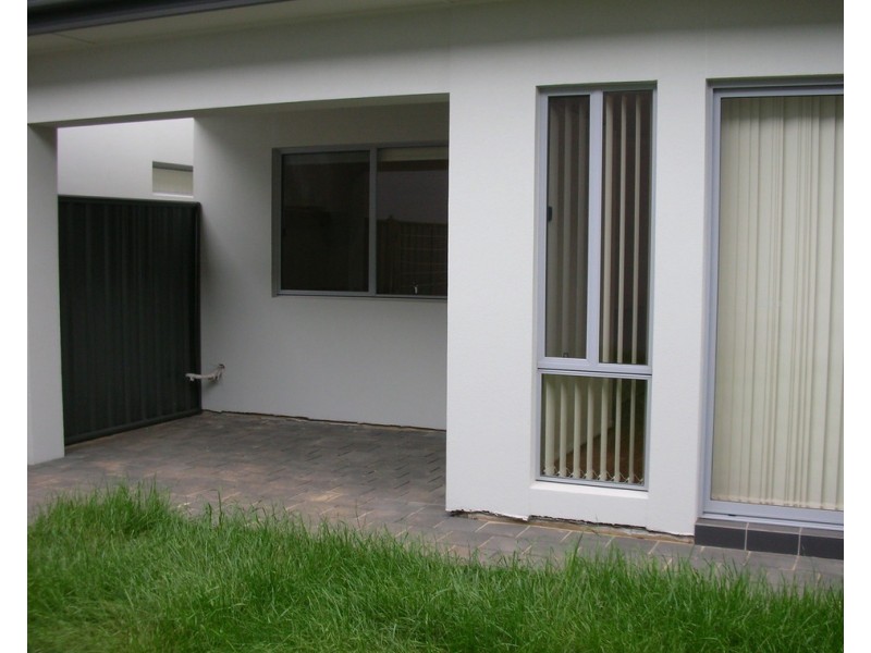 10 St Lawrence Avenue, Andrews Farm SA 5114