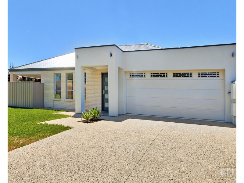 6 St Albyns Street, Findon SA 5023