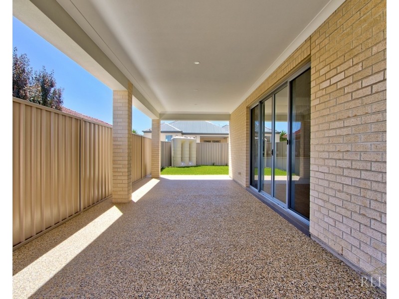 6 St Albyns Street, Findon SA 5023