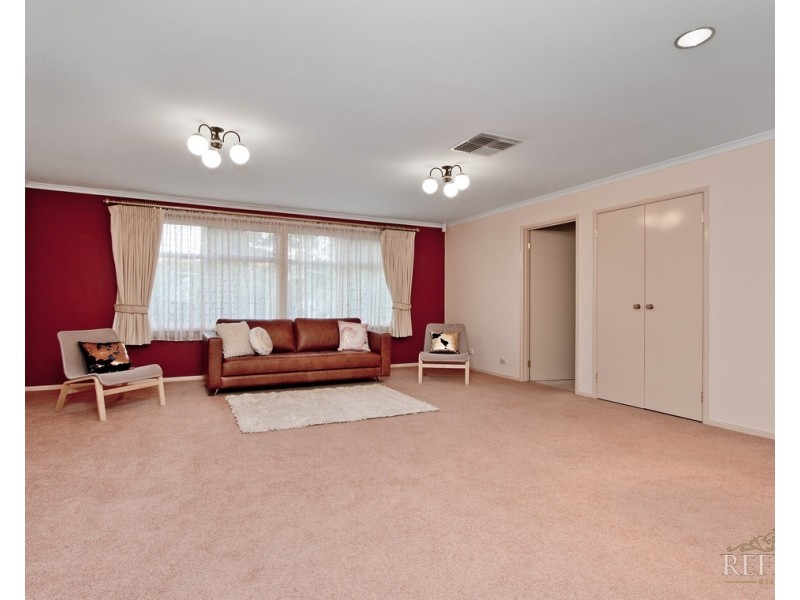 15 Ridgehaven Drive, Bellevue Heights SA 5050