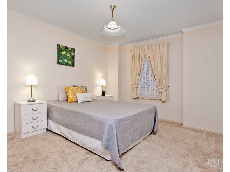 15 Ridgehaven Drive, Bellevue Heights SA 5050