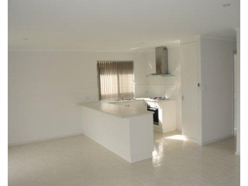 178 President Avenue, Andrews Farm SA 5114