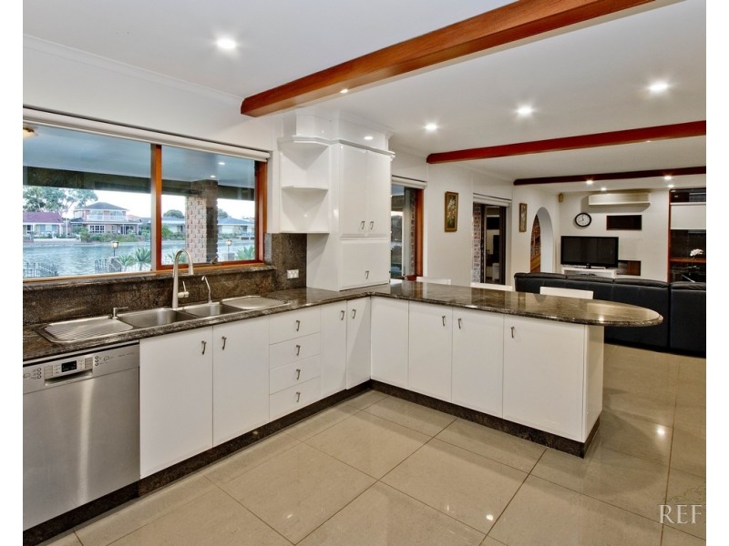 13 Lakeview Avenue, West Lakes SA 5021