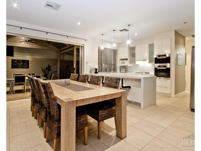 12 Piccadilly Crescent, Campbelltown SA 5074