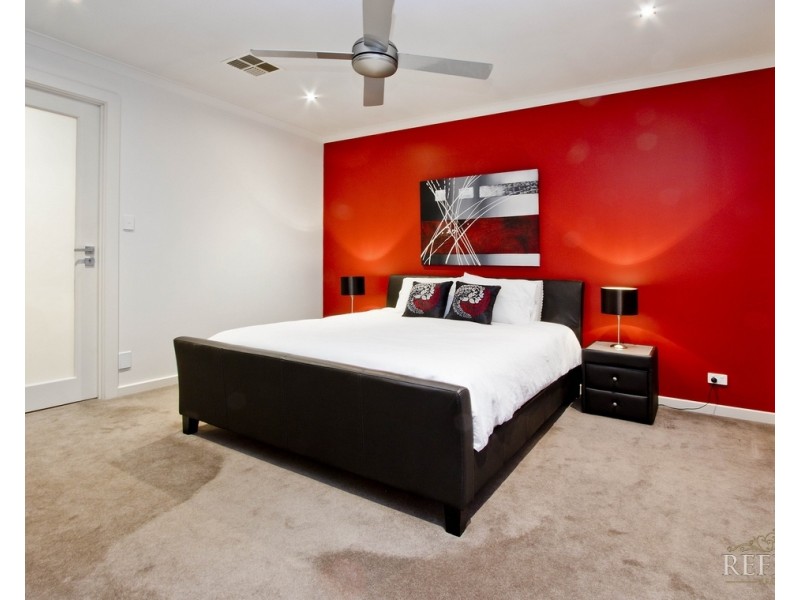 12 Piccadilly Crescent, Campbelltown SA 5074