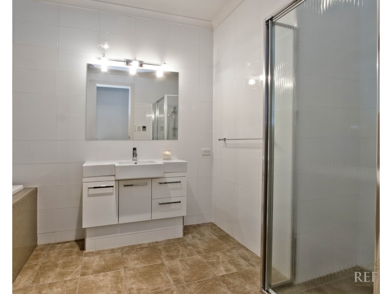 12 Piccadilly Crescent, Campbelltown SA 5074
