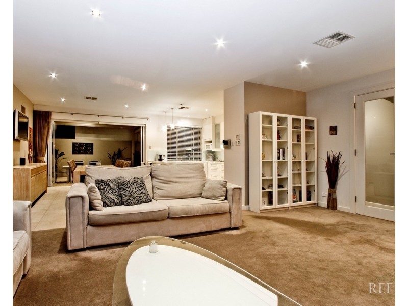 12 Piccadilly Crescent, Campbelltown SA 5074