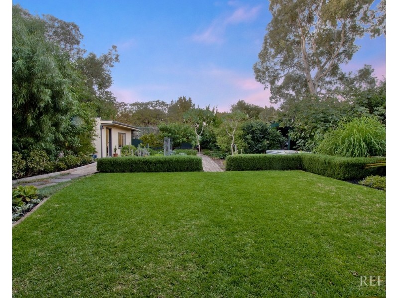 19 Leith Avenue, Clarence Gardens SA 5039