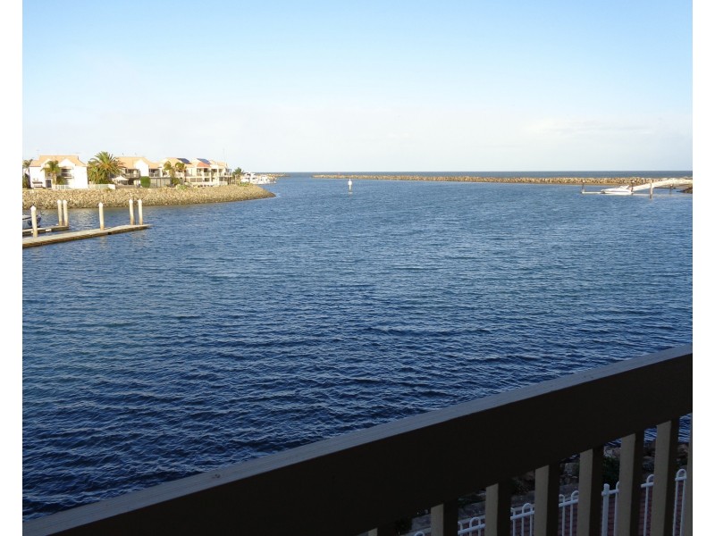 4/23 Falie Drive, North Haven SA 5018