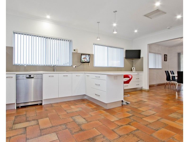 16 Lymn Avenue, Athelstone SA 5076