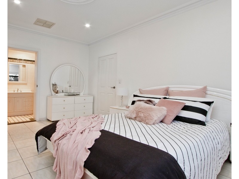 16 Lymn Avenue, Athelstone SA 5076