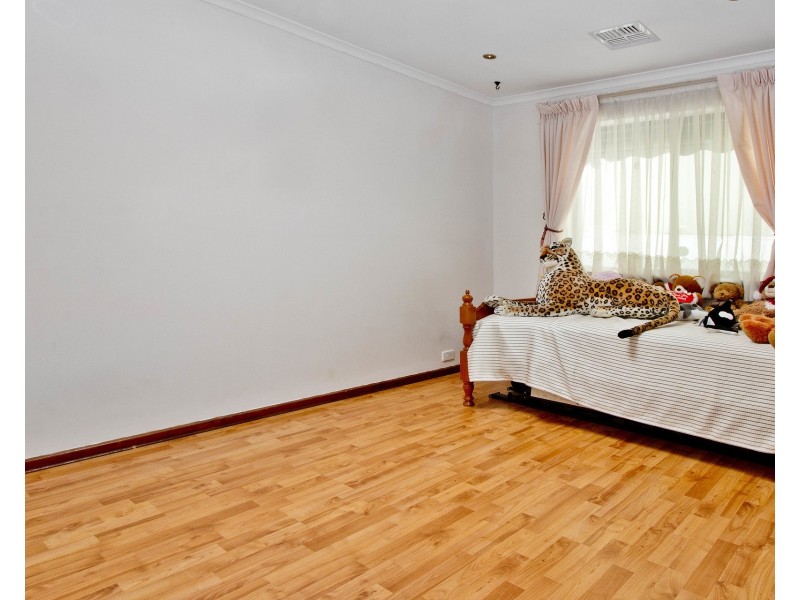 1 Quinway Court, Hallett Cove SA 5158