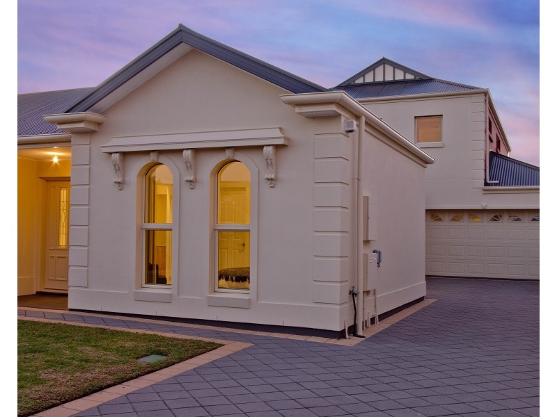2a Newhaven Avenue, Glenelg North SA 5045
