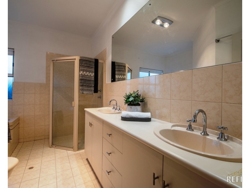 3 Deakin Grove, Glenside SA 5065