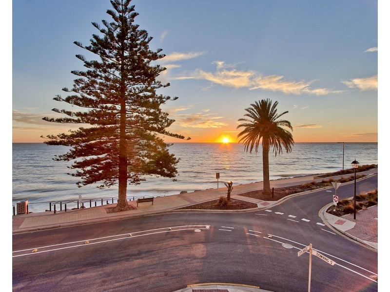 97a Esplanade, Hove SA 5048