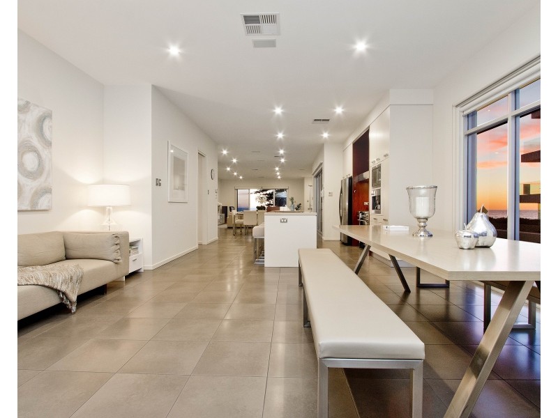 97a Esplanade, Hove SA 5048