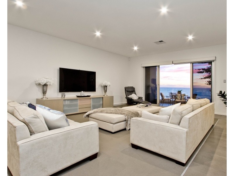 97a Esplanade, Hove SA 5048