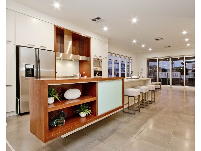 97a Esplanade, Hove SA 5048