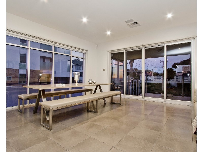 97a Esplanade, Hove SA 5048