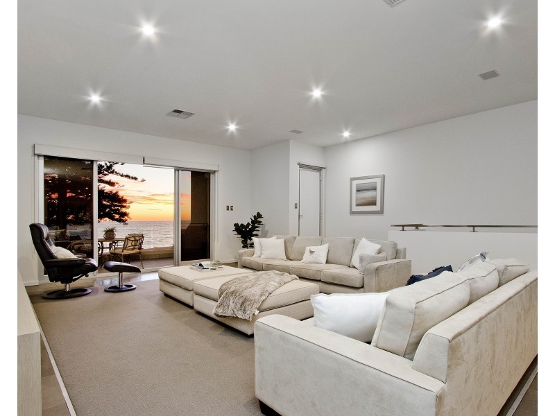 97a Esplanade, Hove SA 5048