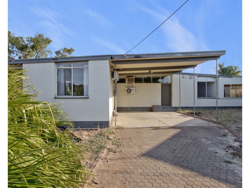 20 Dennis Crescent, Para Hills SA 5096