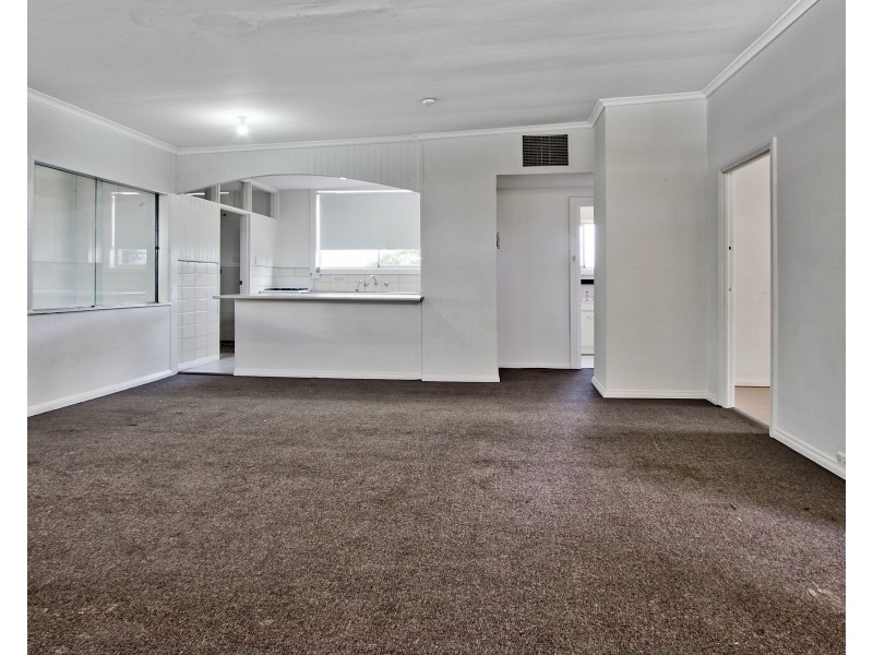 20 Dennis Crescent, Para Hills SA 5096