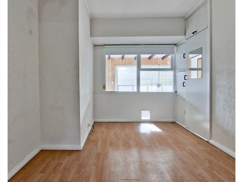 20 Dennis Crescent, Para Hills SA 5096