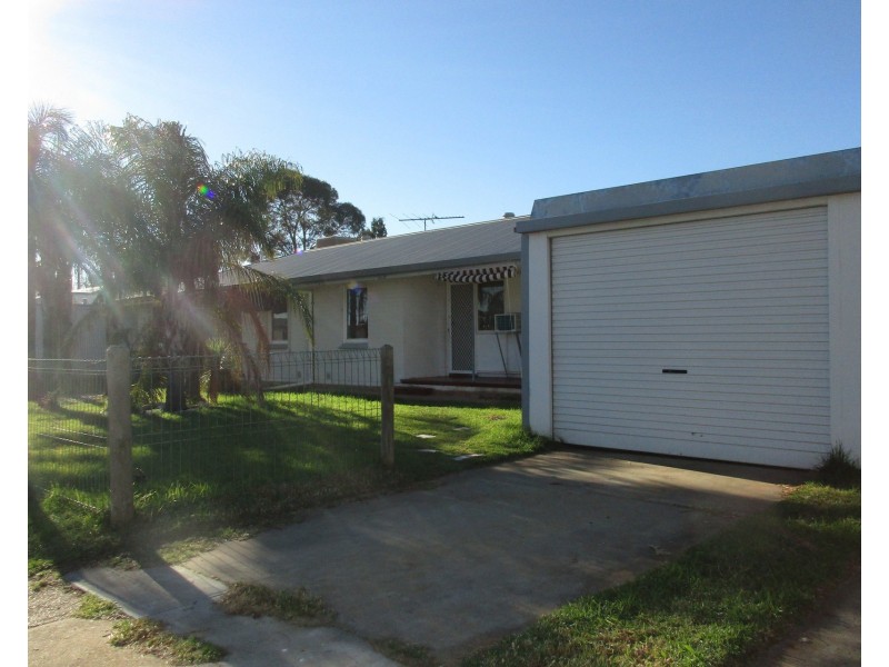 19 Moulds Crescent, Smithfield Plains SA 5114