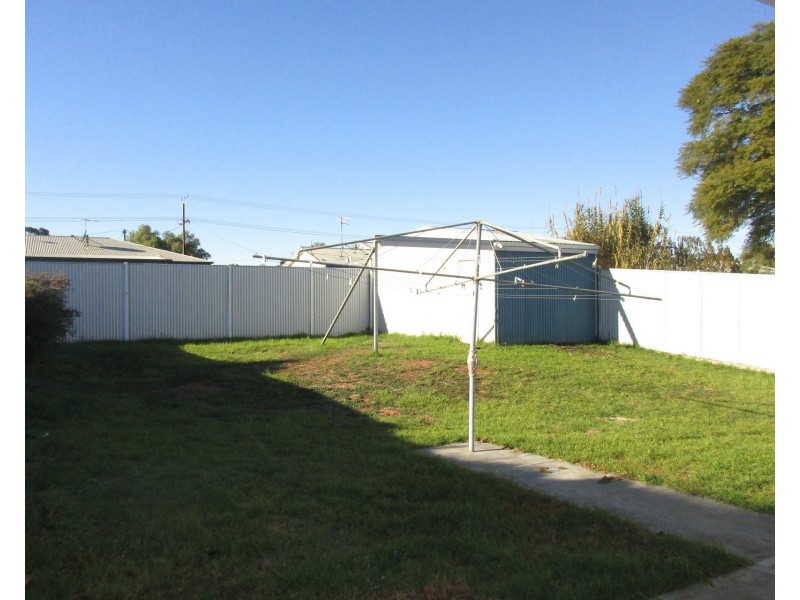 19 Moulds Crescent, Smithfield Plains SA 5114