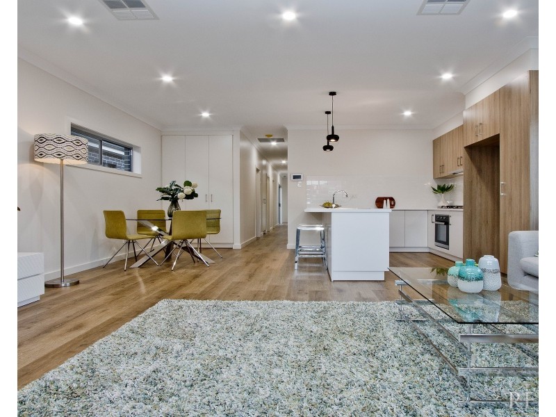 15 Essex Street, Woodville Gardens SA 5012