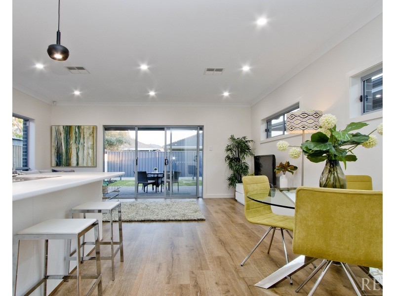 15 Essex Street, Woodville Gardens SA 5012