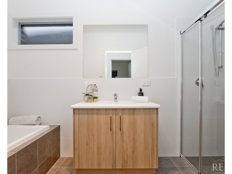 15 Essex Street, Woodville Gardens SA 5012