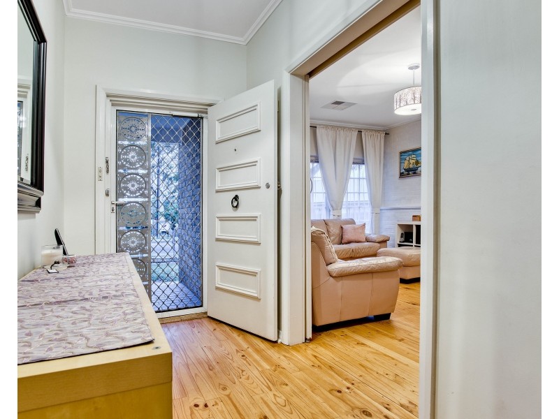 4 Tilley Court, Marion SA 5043